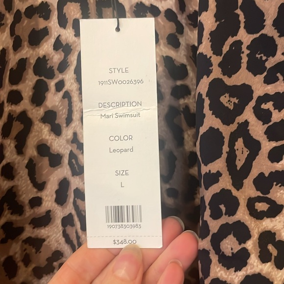 Gorgeous Veronica Beard, leopard swimsuit size large - Picture 4 of 7